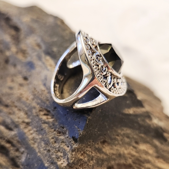 Lia Sophia "Antiquity" Ring - Sz 8 - Picture 5 of 8